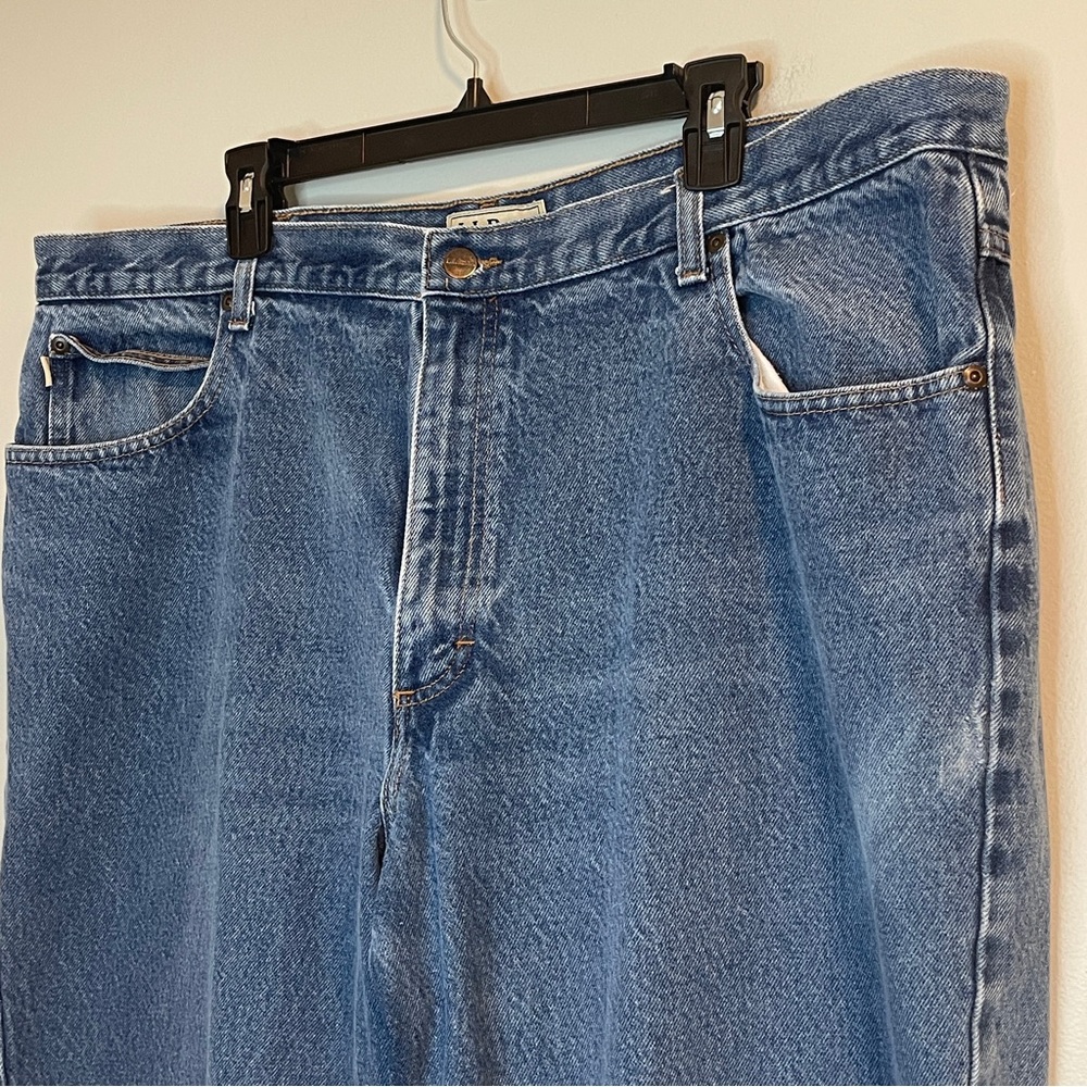 L.L. Bean Vintage Natural Fit Blue Jeans - Picture 3 of 6